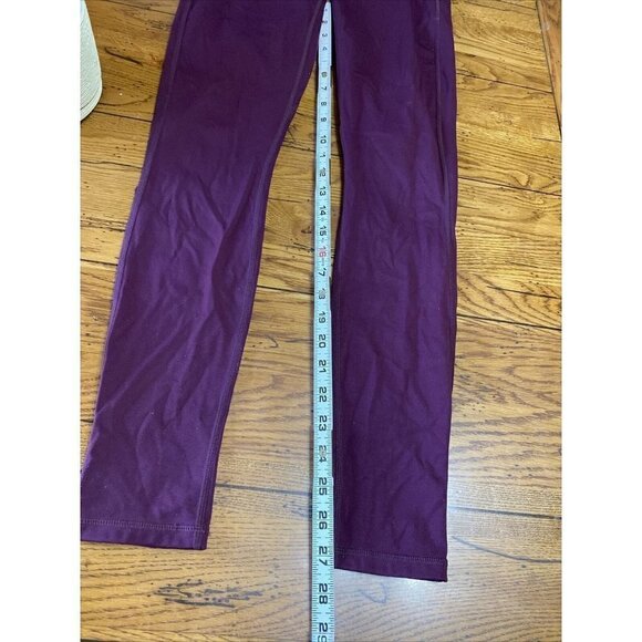 Si M Fabletics Trinity High-Waisted Pocket Legging Burgundy No Front Seam EUC - Picture 7 of 8